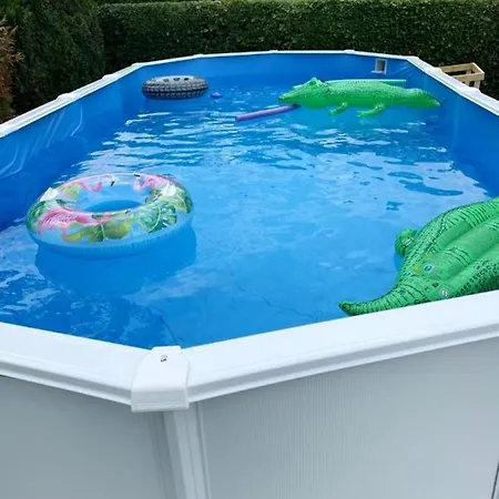 Semesterbostad Maison Familiale Avec Piscine Partagee A Lottinghen