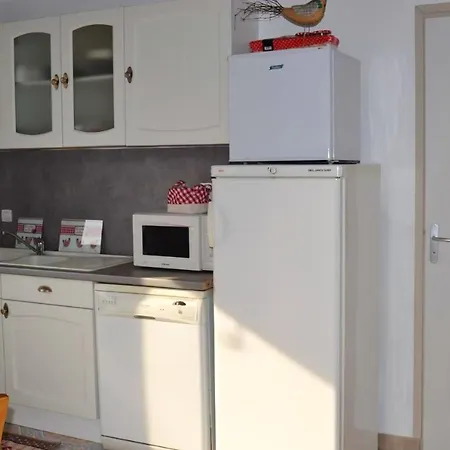 펜션 Maison Familiale Avec Piscine Partagee A Lottinghen